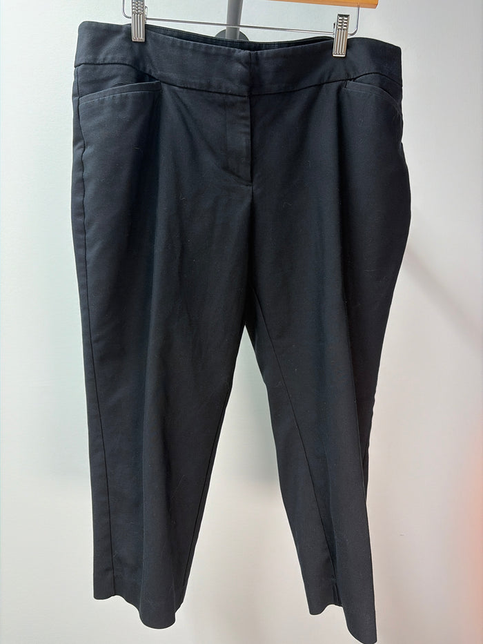 Apt. 9 Black Cropped Pants - Size 10