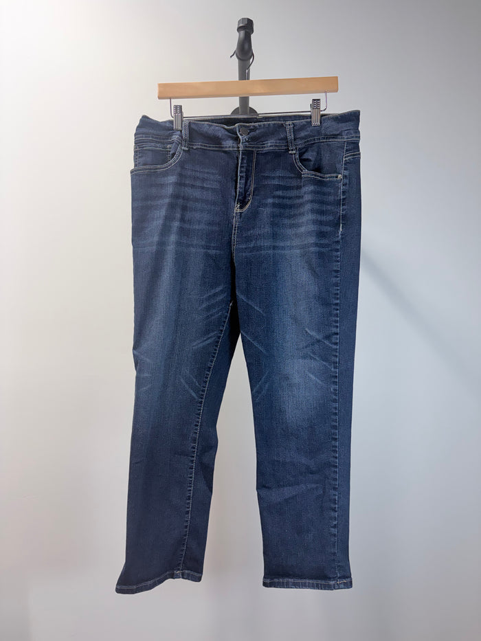 WallFlower Flirty Curvy High Rise Jeans - Women’s
