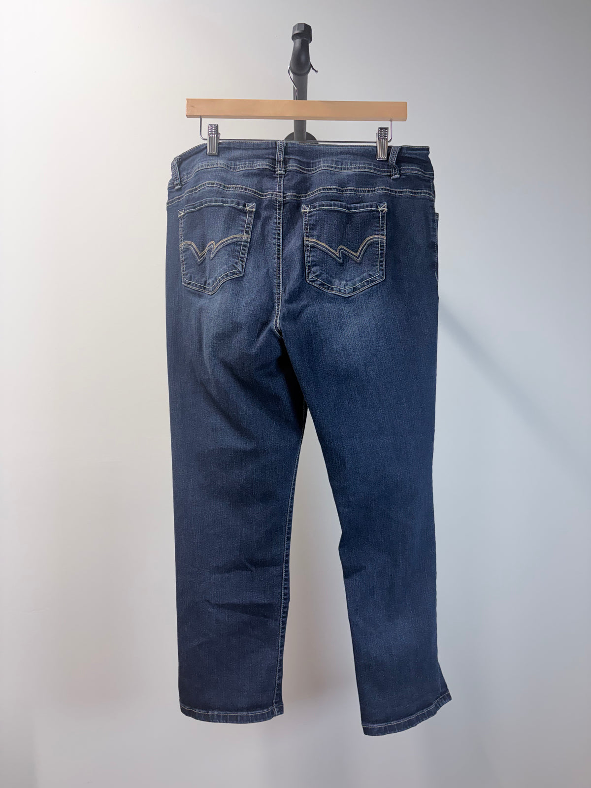 WallFlower Flirty Curvy High Rise Jeans - Women’s