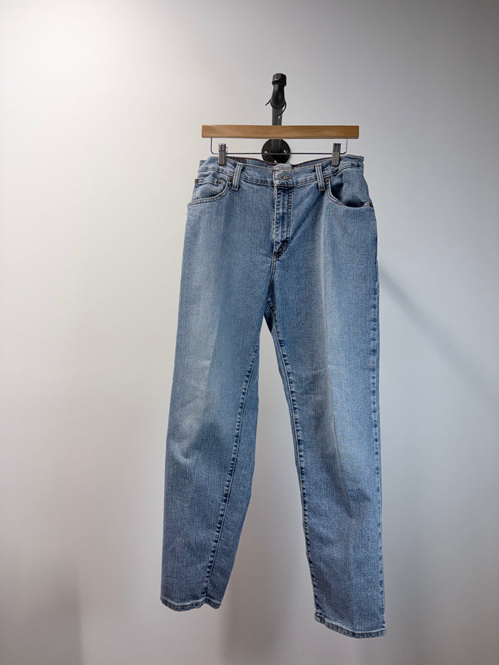 Levi's Tapered Jeans - Women’s 12
