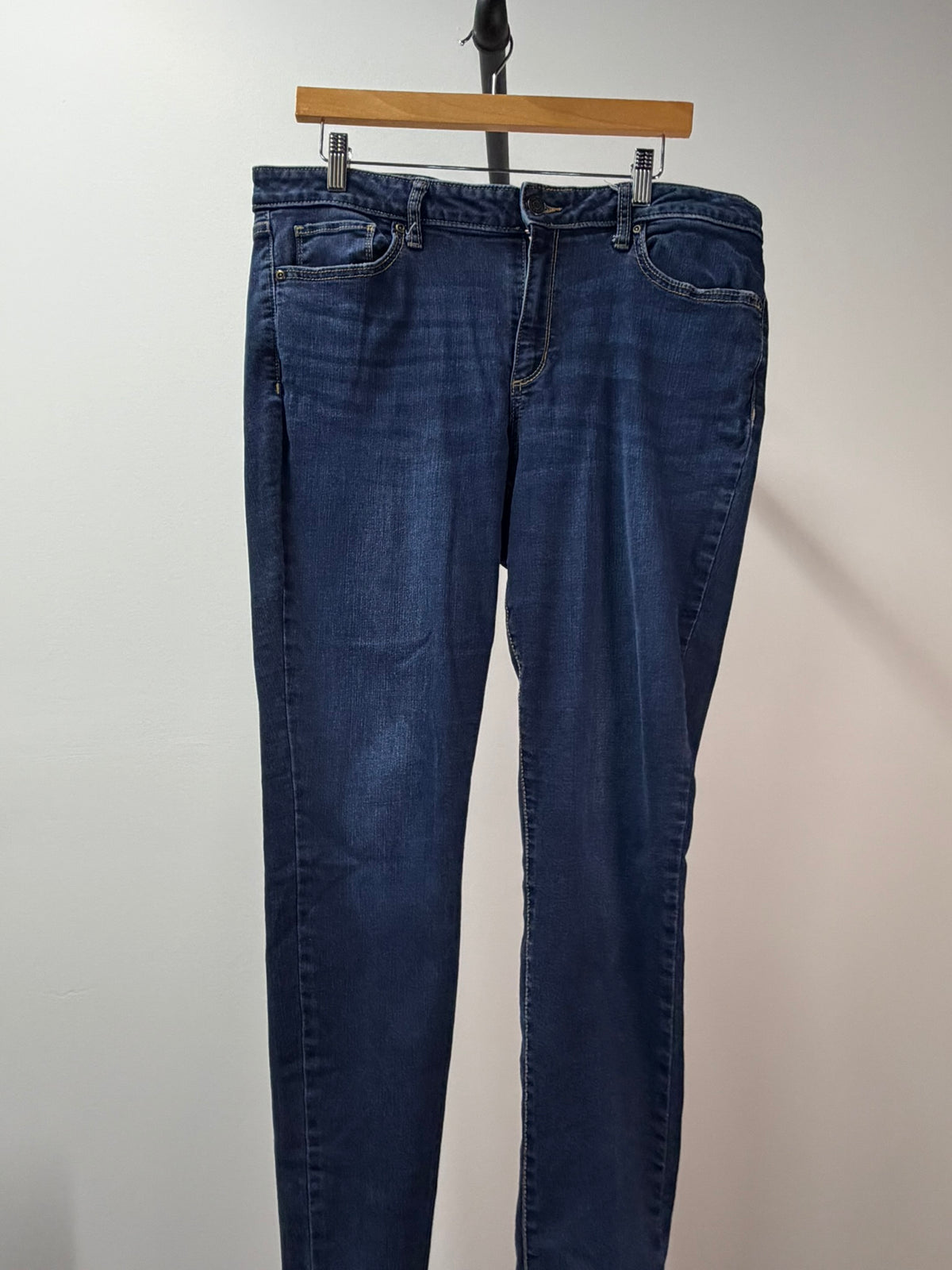 Sonoma Dark Wash Skinny Jeans - Women’s 16