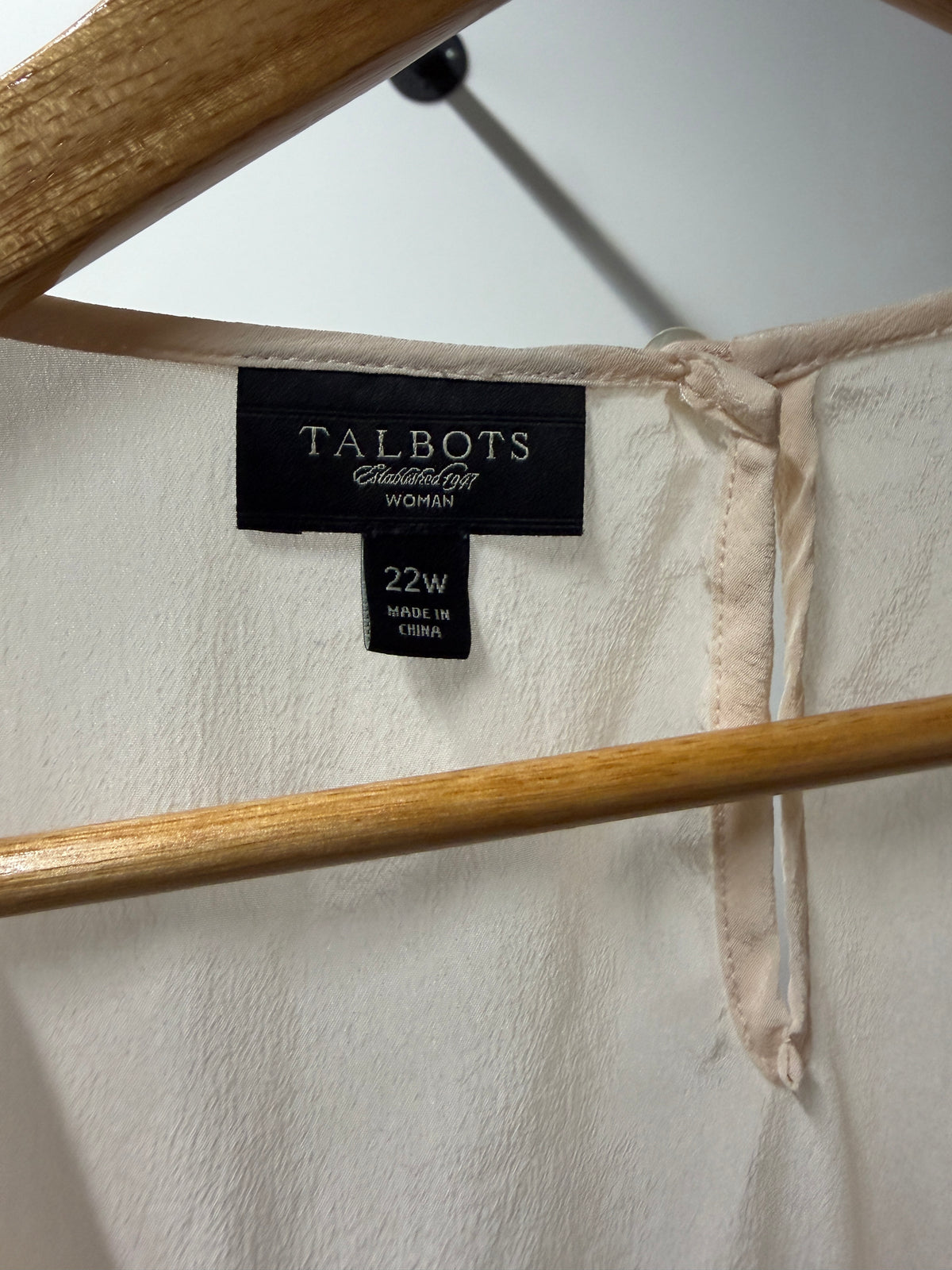 Talbots Ivory Blush Lace Front Sleeveless Top 22W